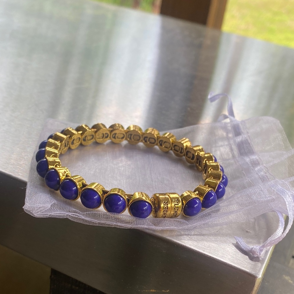 Plunder magnetic Gold-Plated Bracelet with Royal Blue Beads